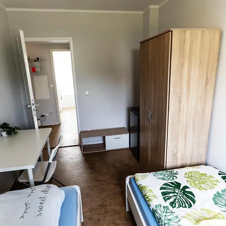 Moderne Monteur- Und Handwerkerwohnungen *